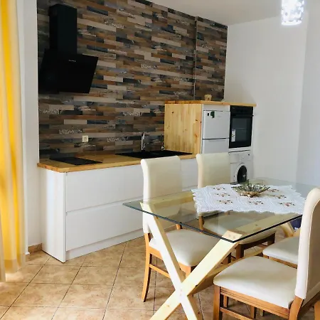 Flora Apartment