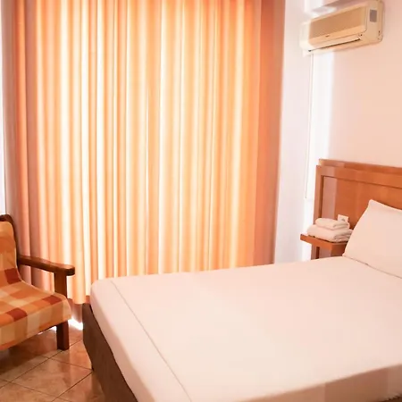 Flora Apartment