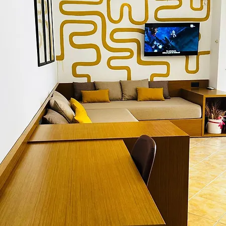 Flora Apartment