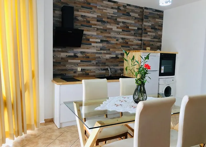 Flora Appartement *