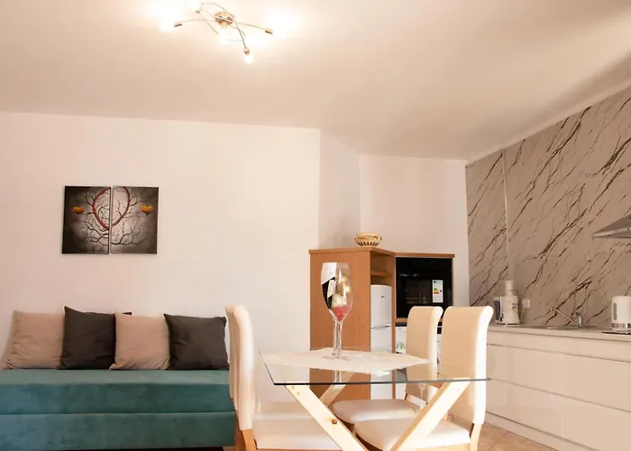 Appartement Flora Sarandë