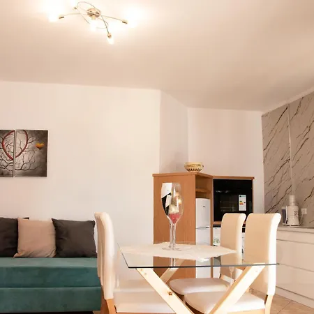 Apartament Flora Saranda