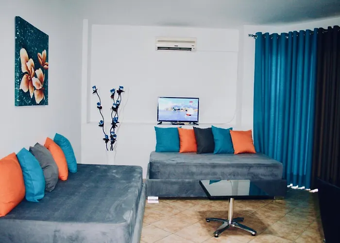 Flora 公寓 Sarandë