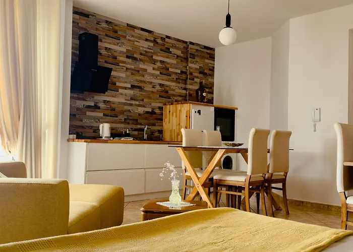 Apartament Flora *
